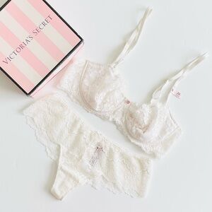 34C SMALL Victoria’s Secret white lace bra set